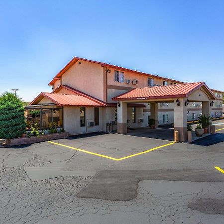 Rodeway Inn Фармингтън Екстериор снимка