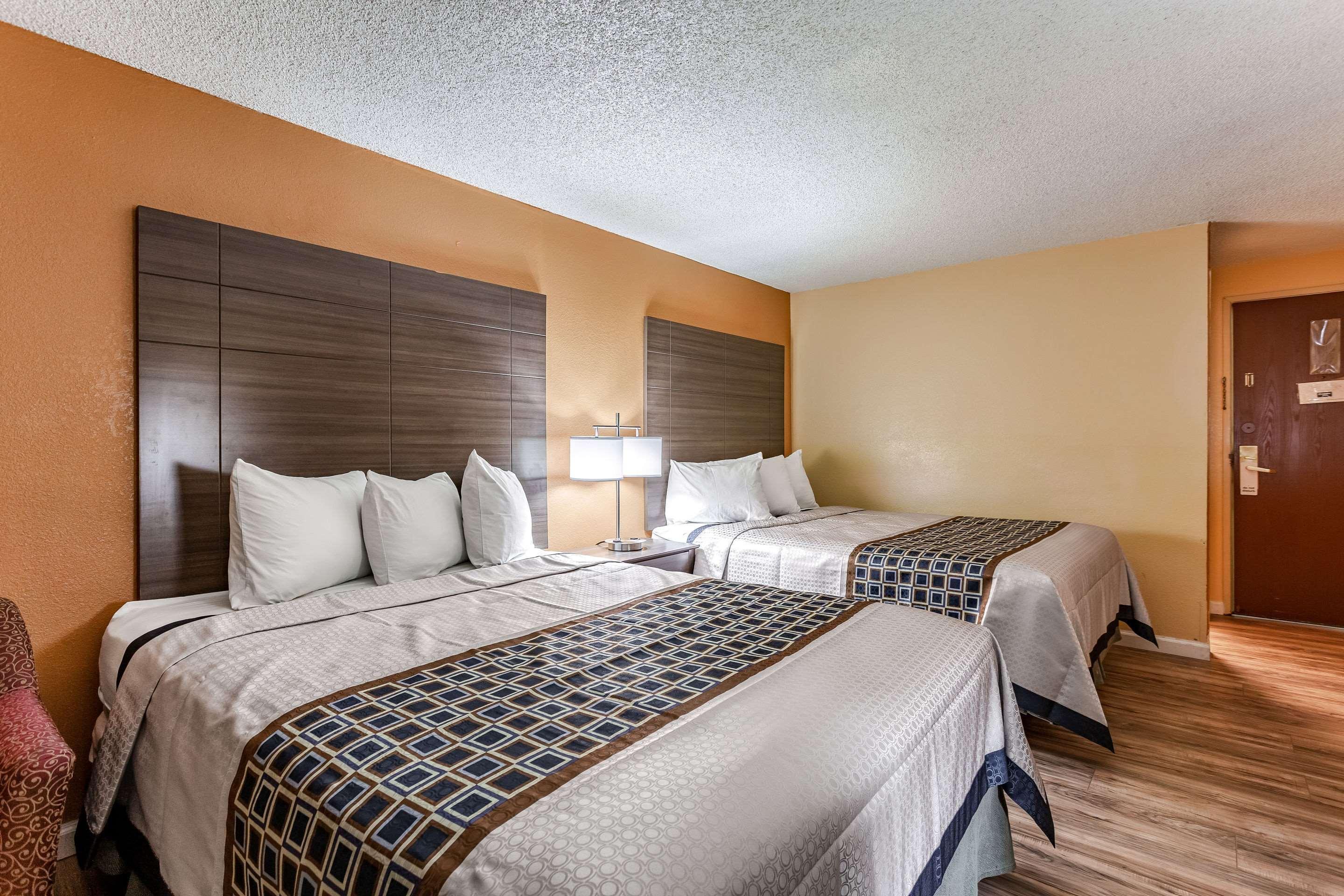 Rodeway Inn Фармингтън Екстериор снимка