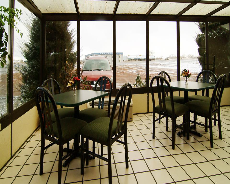 Rodeway Inn Фармингтън Екстериор снимка
