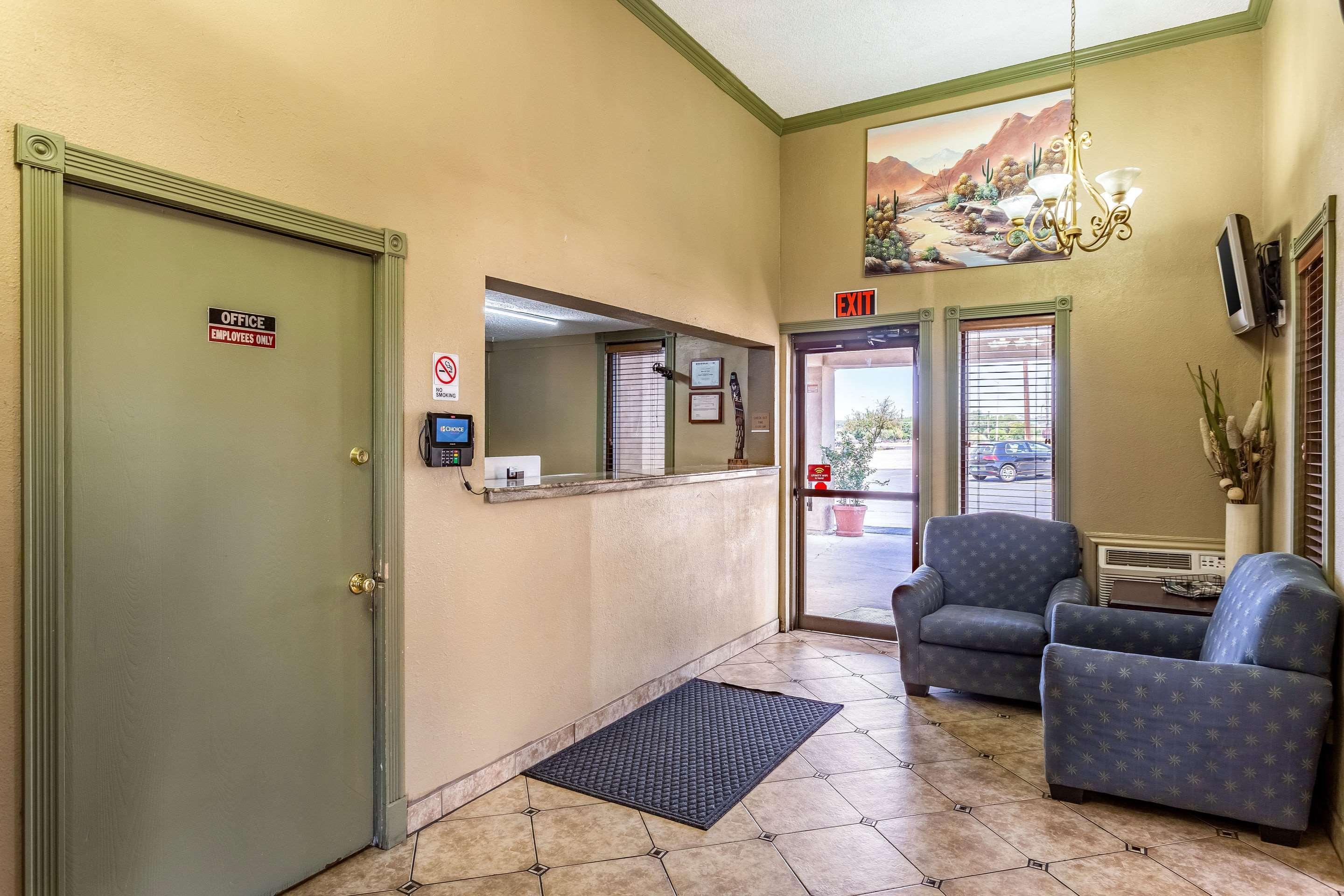 Rodeway Inn Фармингтън Екстериор снимка