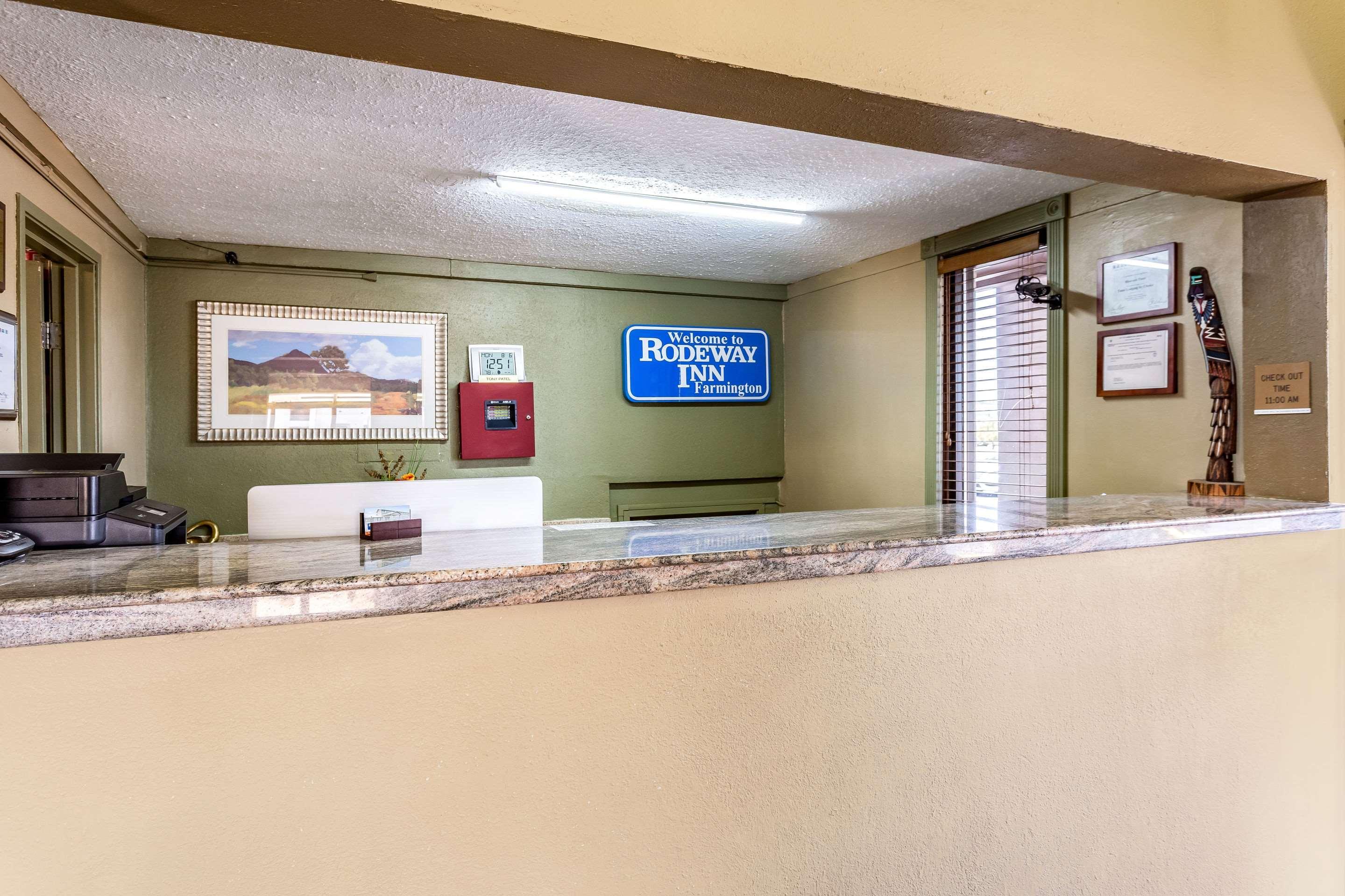 Rodeway Inn Фармингтън Екстериор снимка